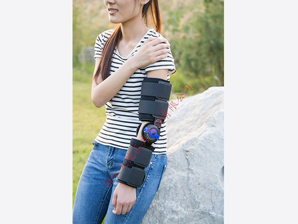 可調(diào)肘關(guān)節(jié)矯形固定器