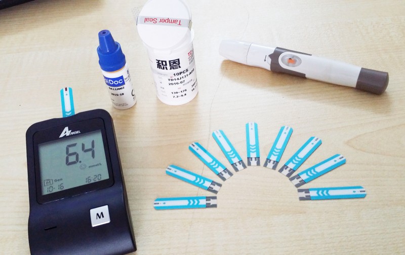 積恩? 血糖儀 血糖試紙（全機(jī)臺(tái)灣制造）