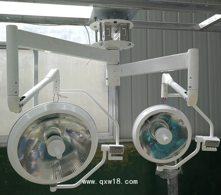 多鏡面手術(shù)無影燈 立式手術(shù)無影燈