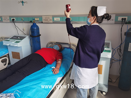 供應(yīng)立式臭氧治療儀丨安通國產(chǎn)大自血臭氧治療儀