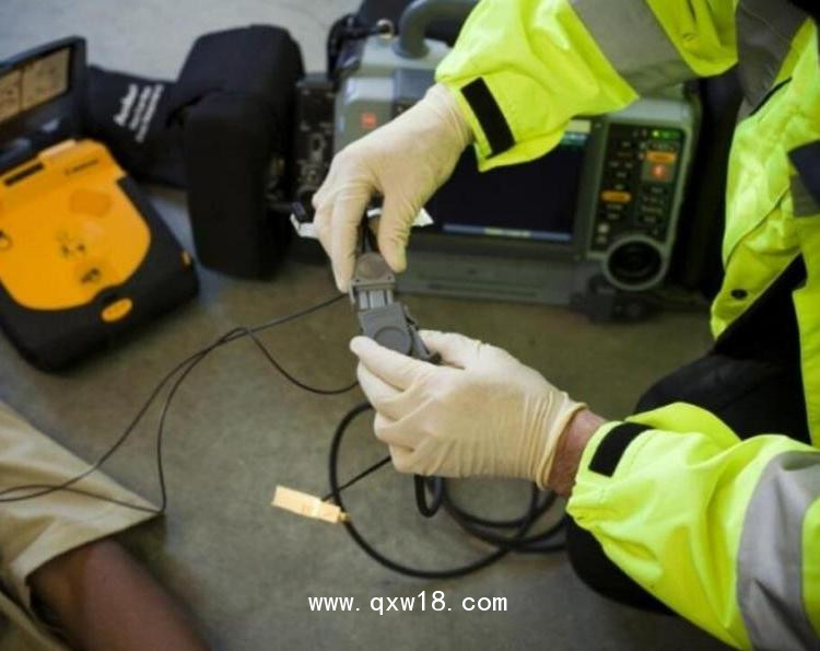 菲康自動體外除顫儀 LIFEPAK CR PLus