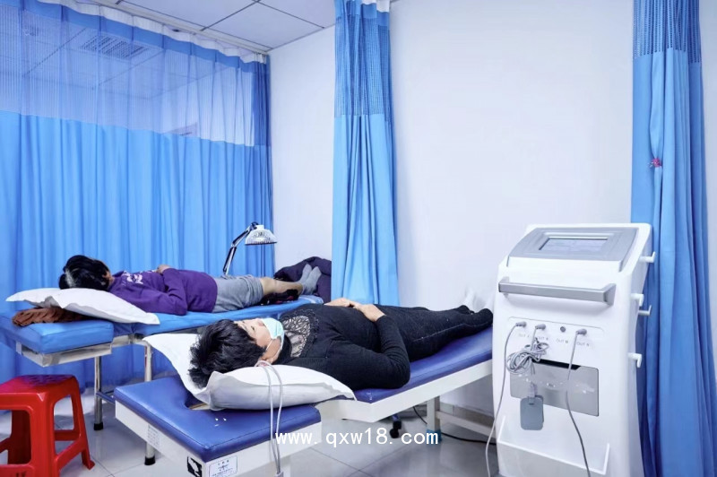 四通道中醫(yī)定向透藥治療儀  中頻離子藥物導(dǎo)入理療儀