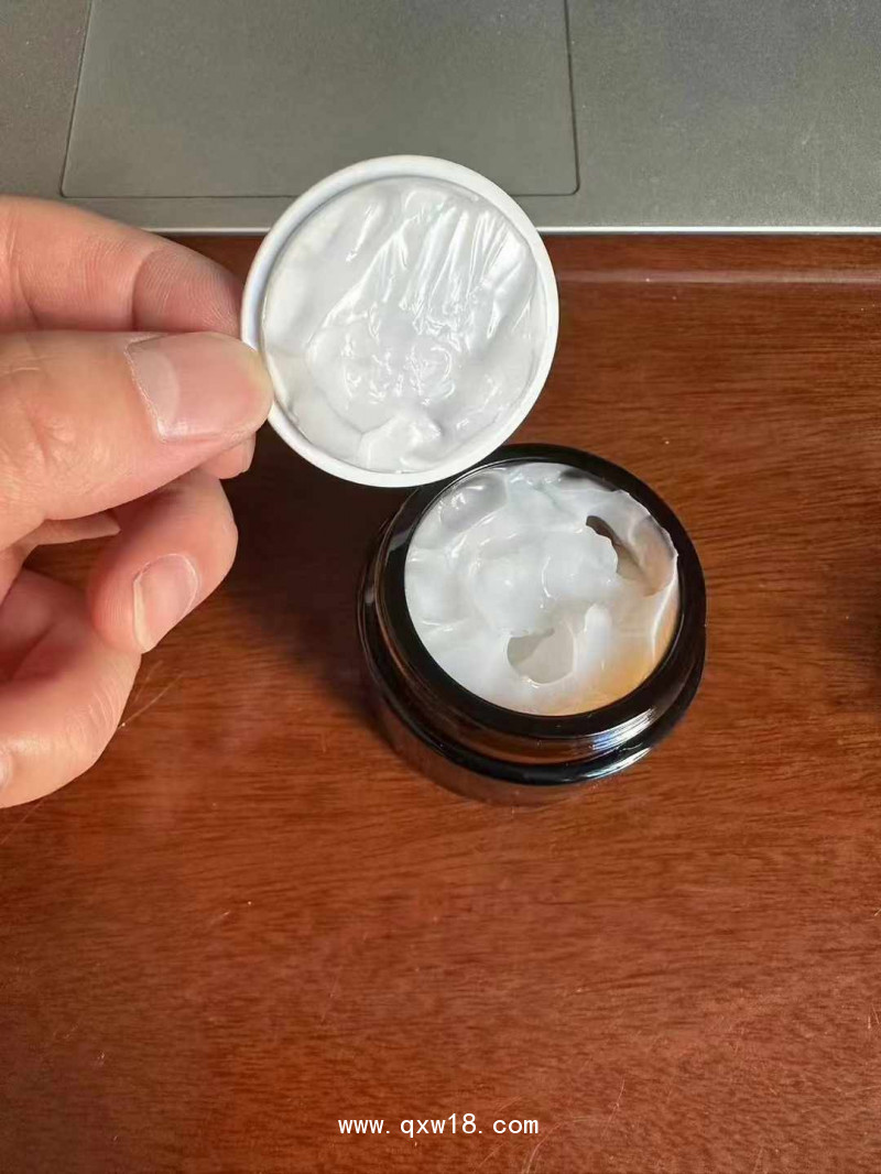 筋骨膏小白膏，頸肩腰腿痛型，貼牌代加工