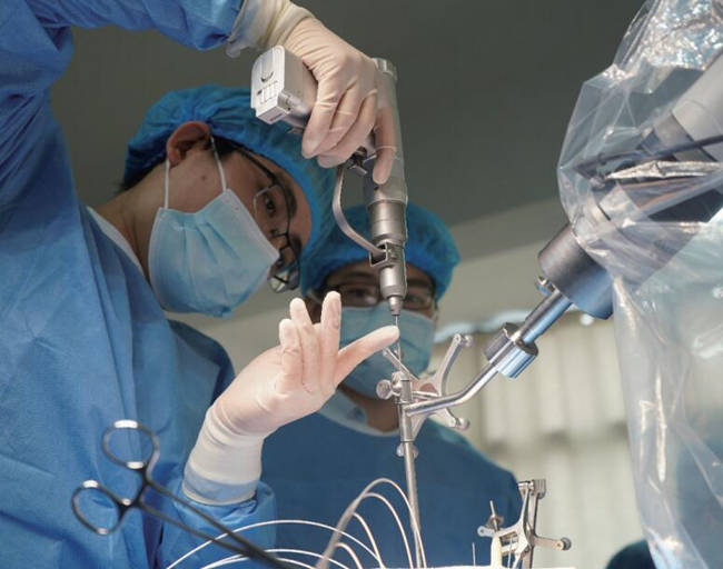 國產(chǎn)手術機器人