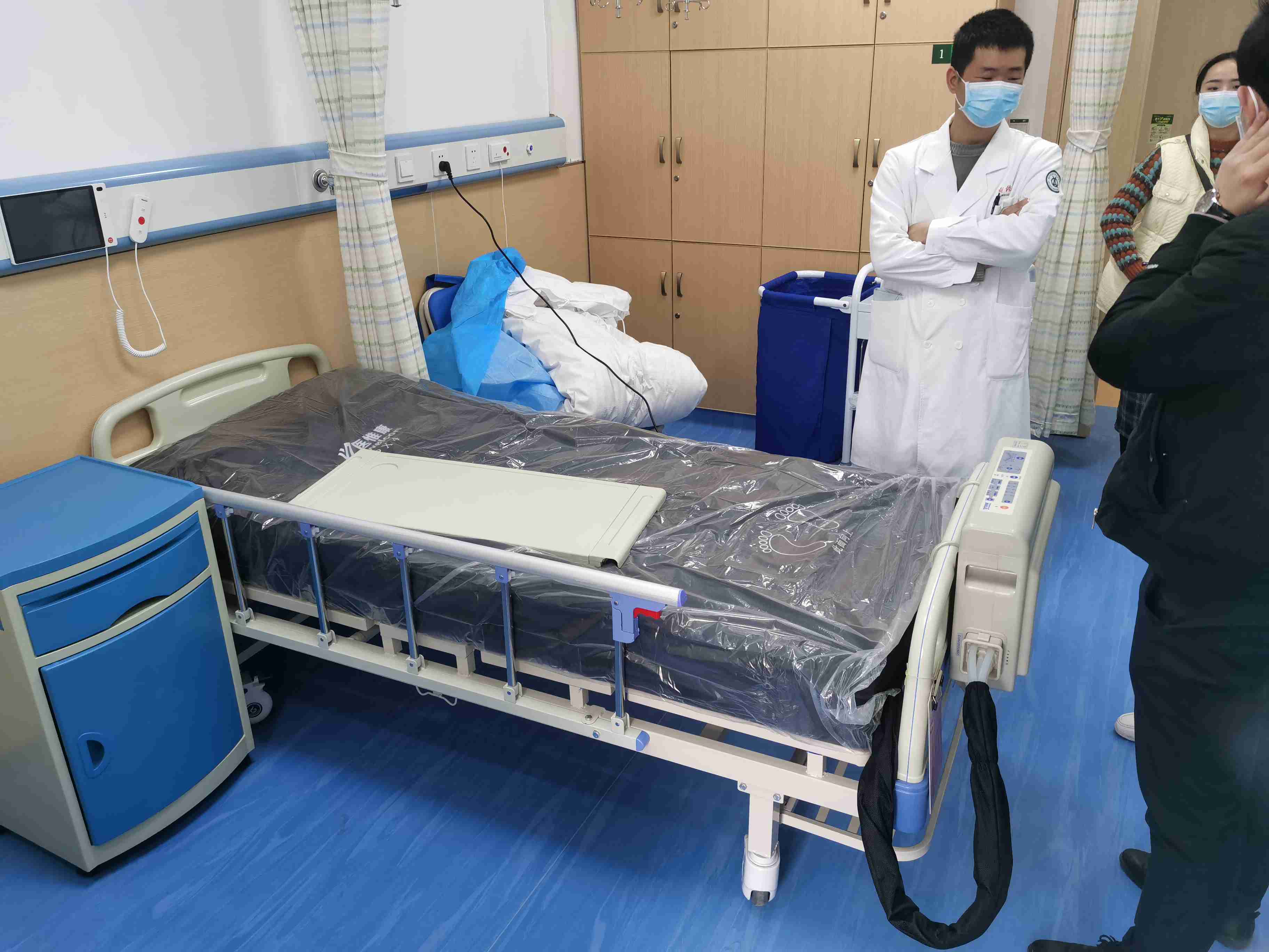 1710830367390128.jpg 12.jpg